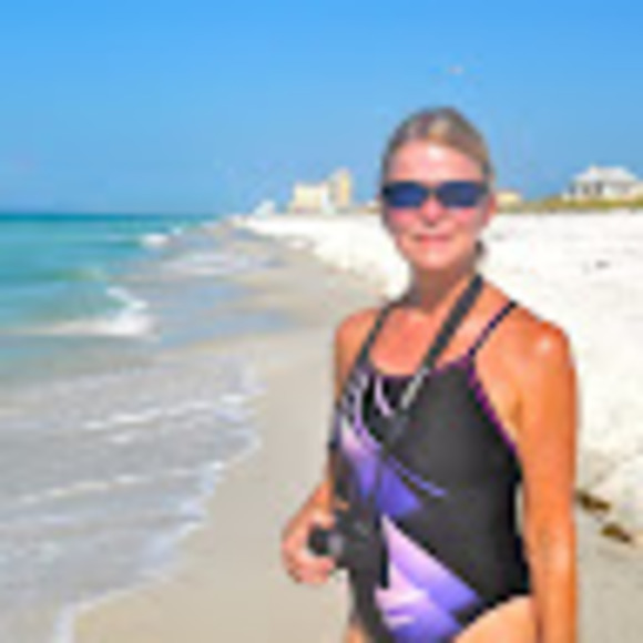 Meet your Posher, Stephanie - Picture 1 of 1